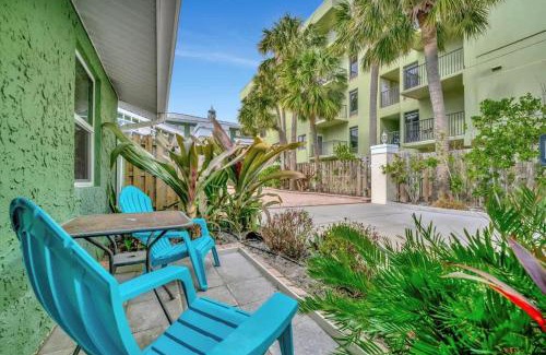 Independence Square Apartment | Stones Throw Beachside Bungalow #2 AT THE BEACH