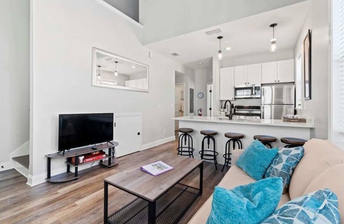 Lincolnville Apartment | Stonewall Unit B in Historic Downtown St Augustine