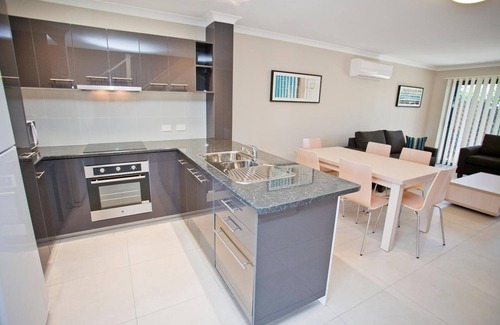 Chinchilla Hotel | Stonewood Villas