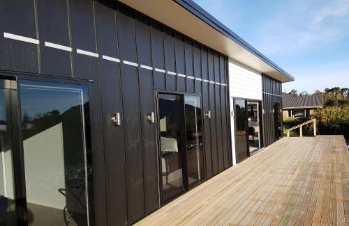 Franz Josef Glacier Apartment | Stony Creek, 3 bedroom home, Franz Josef