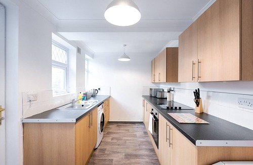 Landore House | STOP at the Bartley