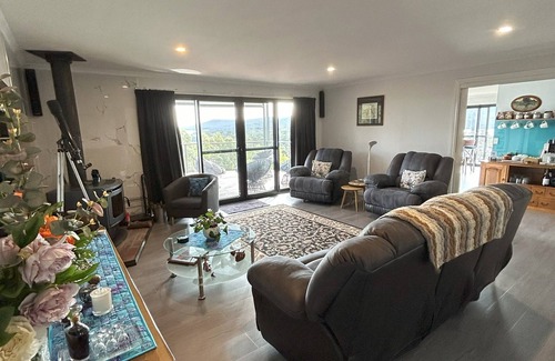 White Beach Bed & Breakfast | Storm Bay B&B