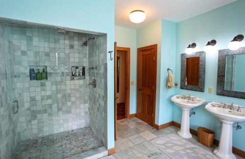 West Halifax House | Stowe Mountain Chalet