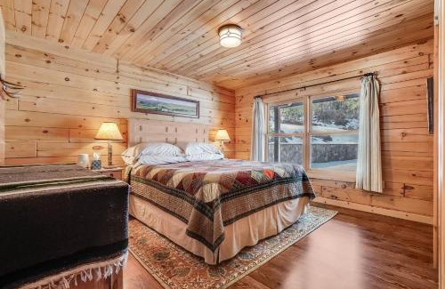 Lyle House | Straight From The Heart cabin