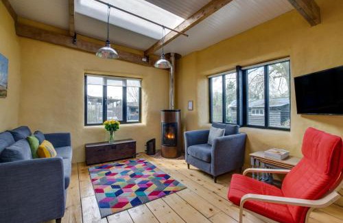 Stowmarket House | Straw Bale Cottage