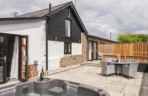 Holsworthy House | Strawberry Bank - Kingfisher