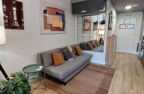 San Sebastian de los Reyes Apartment | Studio Europa 30 With Airco