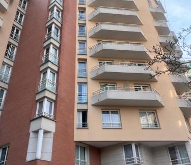 Faubourg de l'Arche Apartment | Studio à La Défense 10min à pied du Centre de La Défense