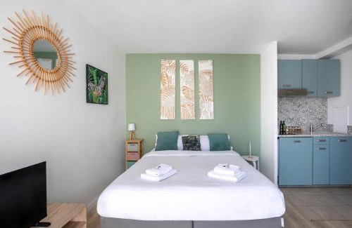 Les Perroquets Apartment | Studio 30 m2 tout confort - RER à 3 min, accès Paris & Disneyland