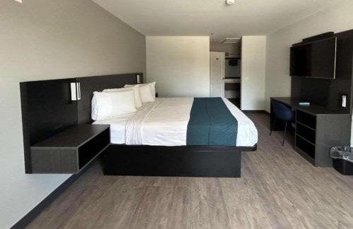 Lake Elsinore Hotel | Studio 6 Lake Elsinore, CA