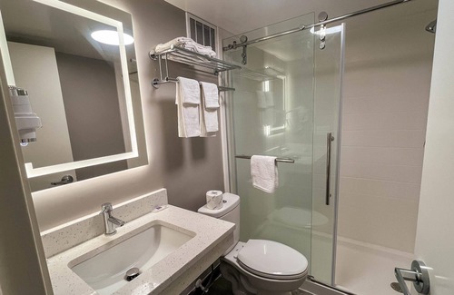 Rockford Hotel | Studio 6 Rockford, IL – RFD Airport