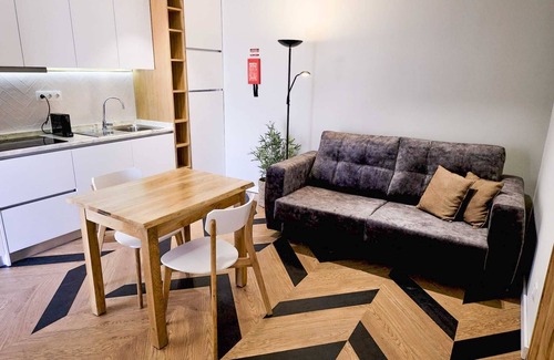 Angra do Heroismo Apartment | Studio apartment with private patio and marina view