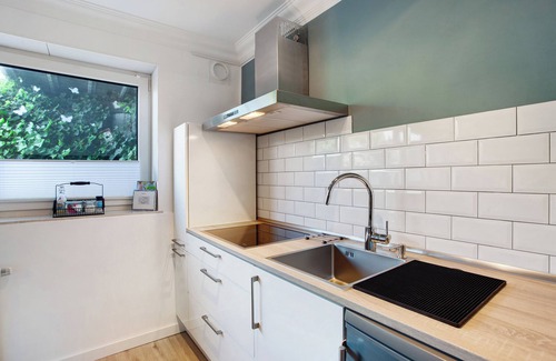 Welver Apartment | Studio Apartment "A Bed in the Cornfield in the Basement" with Front Garden & Wi-Fi