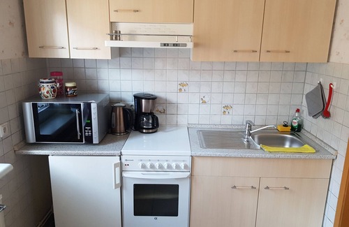 Neustrelitz Apartment | Studio Apartment 'Ferienwohnung Witt' with Wi-Fi