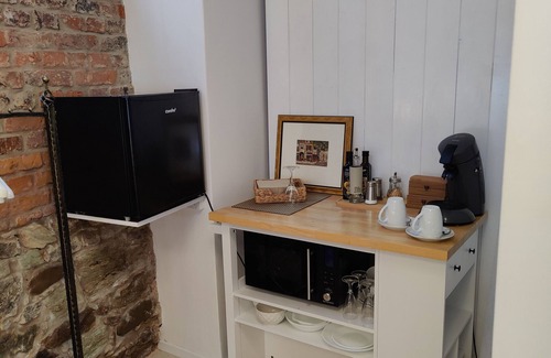 Oberursel Apartment | Studio Apartment 'Loft 30 Qm' with Shared Terrace and Wi-Fi