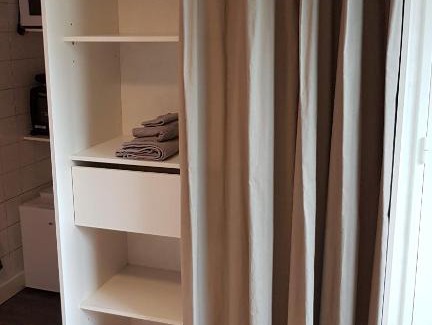 Jeanne d'Arc-Longs Champs-Beaulieu Apartment | Studio Beaulieu