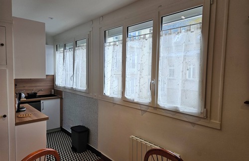 Saint-Igneuc Apartment | Studio dinard 60 m from l'écluse beach Pets not allowed