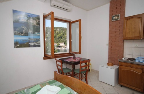 Zaklopatica Apartment | Studio flat near beach Zaklopatica, Lastovo (AS-8346-b)