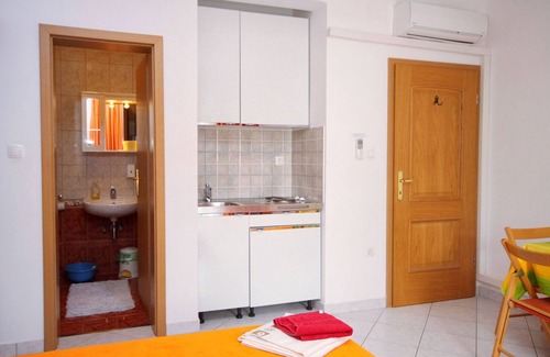 Selce Apartment | Studio flat near beach Selce, Crikvenica (AS-5206-e)