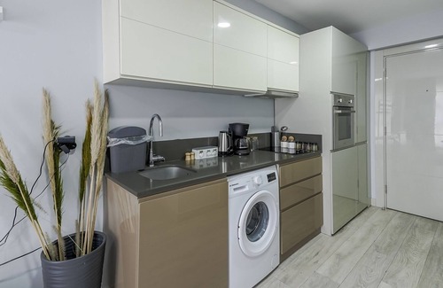 Kepez Apartment | Studio Flat w Shared Pool and Garden in Antalya