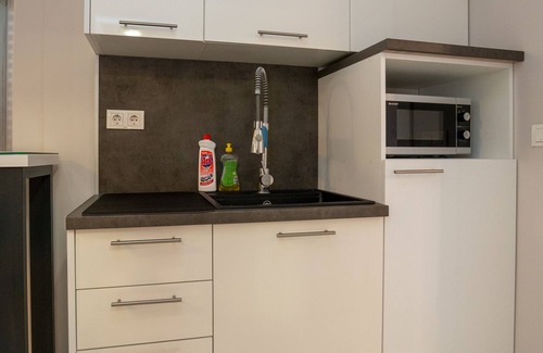 Poljana Apartment | Studio flat with air-conditioning Poljana, Ugljan (AS-8419-c)