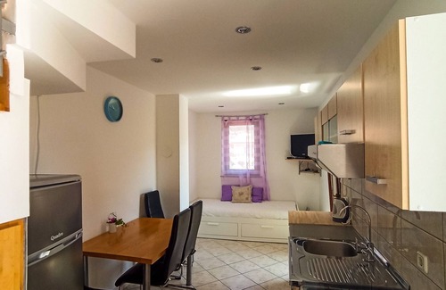 Martinscica Apartment | Studio flat with balcony and sea view Martinšćica, Cres (AS-14334-b)