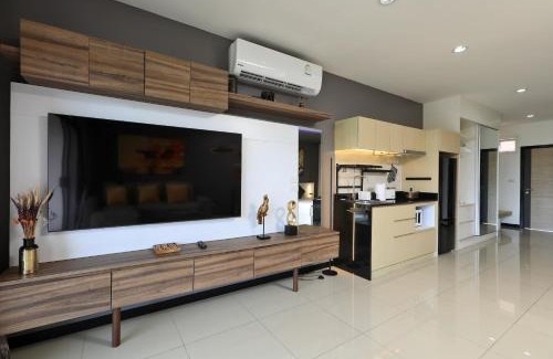 Nai Harn Apartment | Studio in NaiHarn Beach Condo by Capital Pro