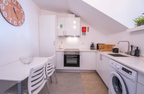 Sao Tiaguinho Apartment | Studio located in the center of the historic square of Oliveira de Frades.