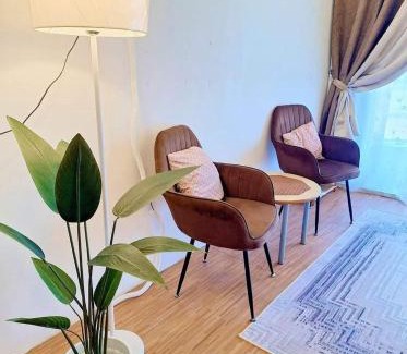 Batu Buruk House | Studio Room Bourgenvilla Jalan Budiman Batu Burok KTrg