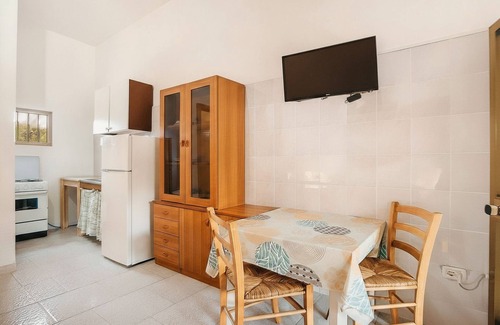 Scialara Apartment | Studio 'Sabbia D'oro' with Shared Pool and Wi-Fi