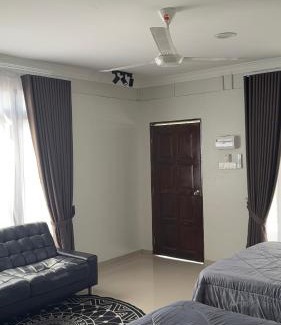 Pulau Indah Hostel | Studio Suite II Sani Villa Legacy