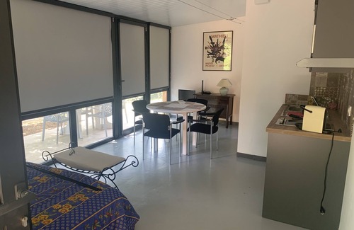 Draguignan House | Studio Tout Equipé Dans Résidence Particulière en Plein Centre de Draguignan