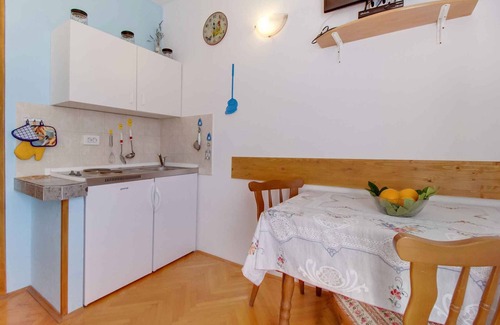 Miholascica Apartment | Studio with air conditioning close to the beach