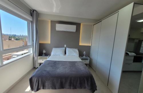 Partenon Apartment | StudioLUX, Vaga Grátis, Piscina, Gym, NetFlix, ao lado da PUC