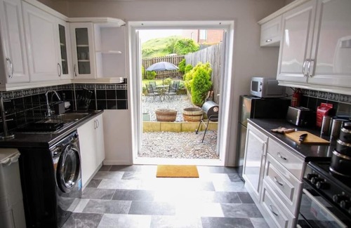 South Shields House | Stunning 3BED Home w Garden on South Shields Coast
