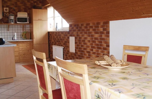 Roggentin Apartment | Stunning apartment in Mirow OT Qualzow