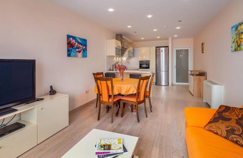 Donji Kraj Apartment | Stunning apartment in Moscenicka Draga