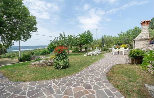 Koromacno Apartment | Stunning Apartment In Koromacno