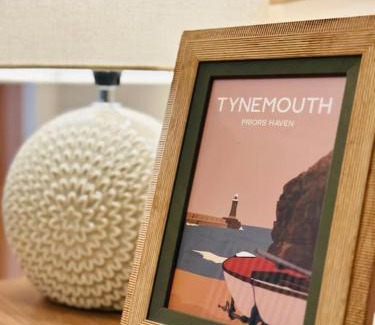 Whitley Bay House | Stunning Coastal Retreat Whitley Bay Sleeps 9