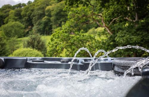 Furnace House | Stunning country home with Hot Tub and Sauna