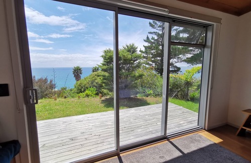 Ahipara Cabin | Stunning Eco Cabin with views of full stretch of 90 Mile Beach and Ahipara
