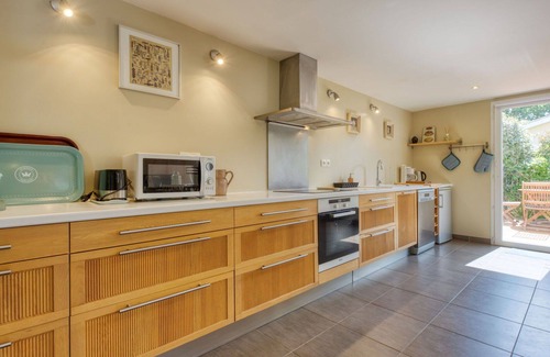 Vensac Villa | Stunning private villa for 10 people with WIFI, private pool, TV and terrace
