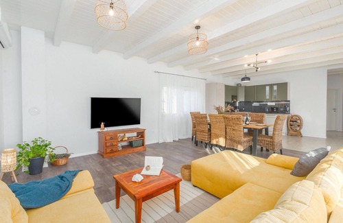 Vrvari House | Stunning home in Porec