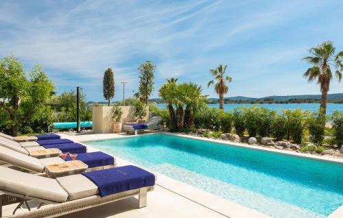 Turanj House | Stunning Home In Turanj With Sauna