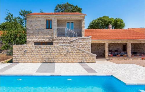 Unesic House | Stunning Home In Unesic