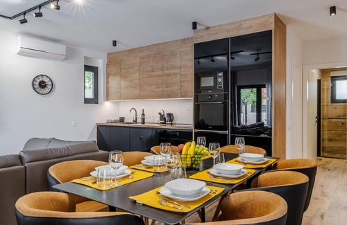 Vrsi House | Stunning home in Vrsi with WiFi