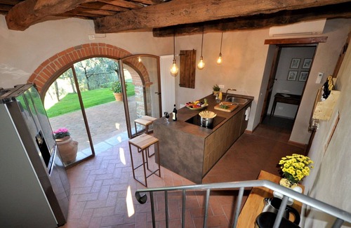 Montegonzi Villa | Stunning private villa for 10 guests with private pool, WIFI, A/C, TV, veranda and panoramic view