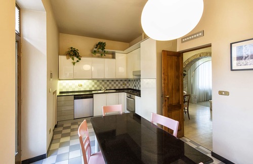 Montalcino Villa | Stunning private villa for 6 guests with hot tub, A/C, WIFI, TV, patio and panoramic view