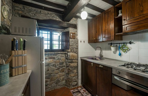 Manciano Villa | Stunning private villa with private pool, WIFI, TV, patio, pets allowed and panoramic view