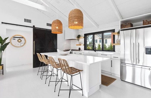 Bay Point House | Stunning Sag Harbor Beach Cottage - Pool, Bay View